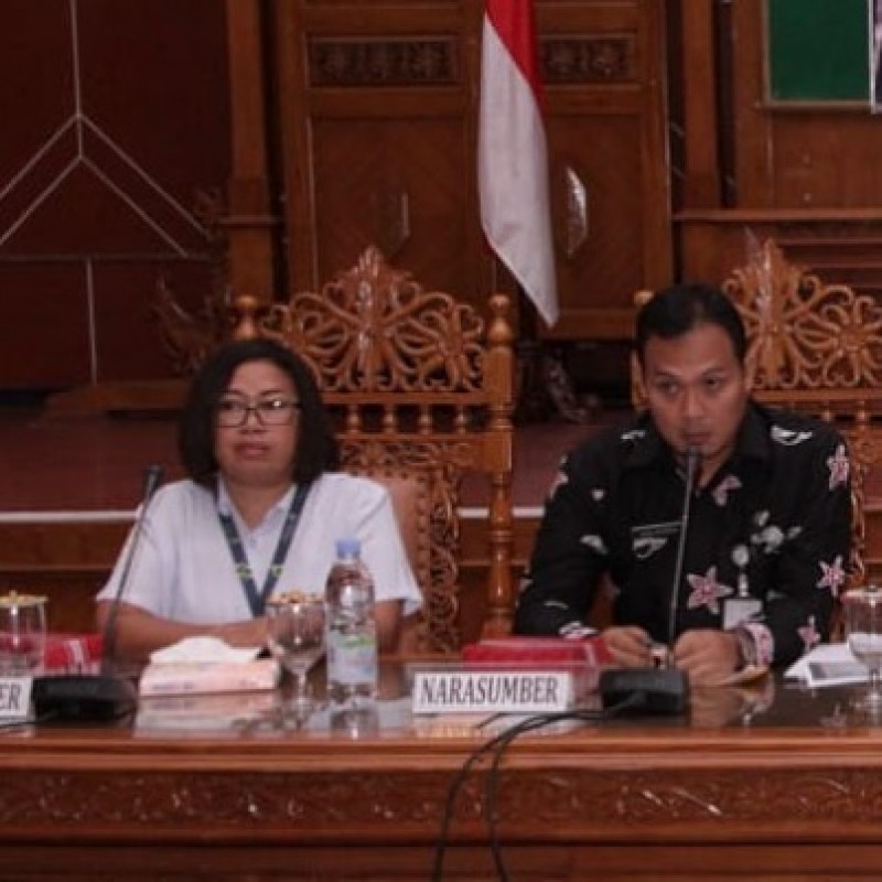 HUBUNGAN PEMERINTAH DAN PERUSAHAAN SEMAKIN BAIK